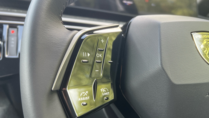 Peugeot 3008 157kW Allure 73kWh 5dr Auto Electric Estate - Image 21